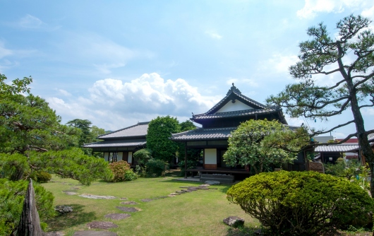 稲葉家下屋敷・旧平井家住宅