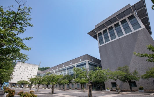 豊の国情報ライブラリー（大分県立図書館）