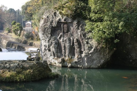 天念寺川中不動