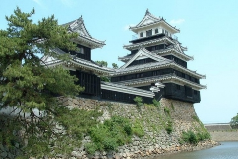 Nakatsu Castle